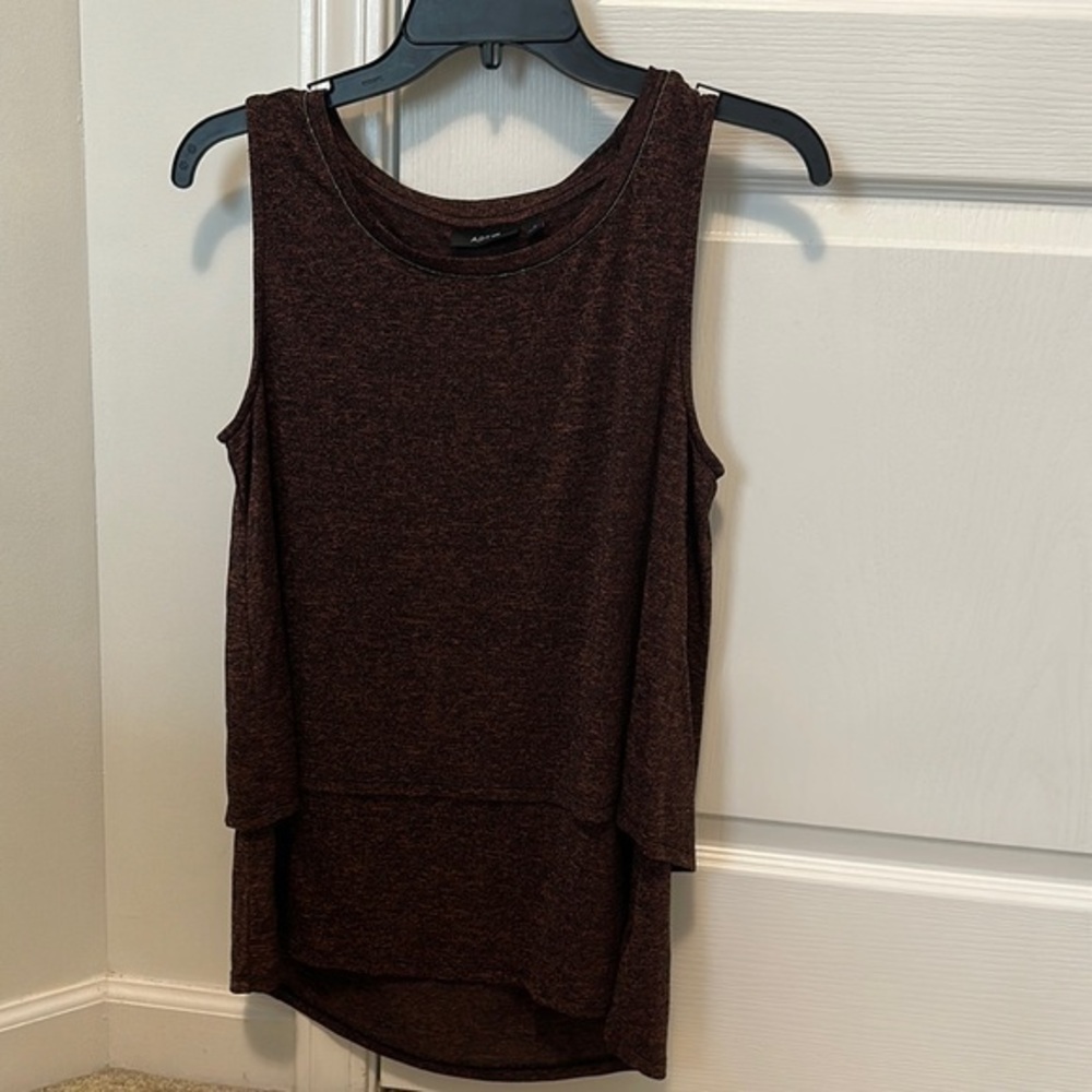 Apartment 9 Top